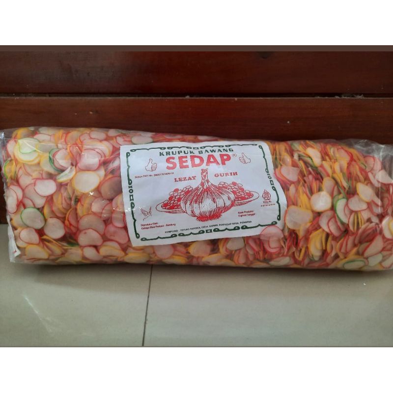 

Kerupuk Bawang mentah pelangi