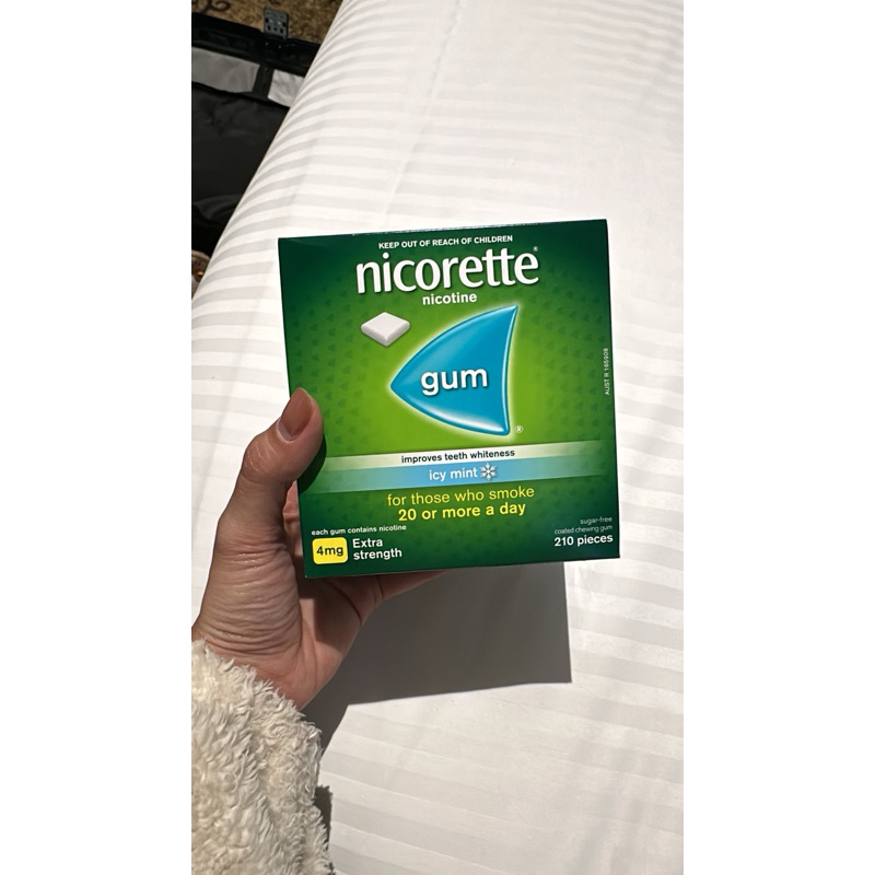 

Nicorette Quit Smoking Regular Strength Nicotine Gum Icymint 210 Pack 4mg