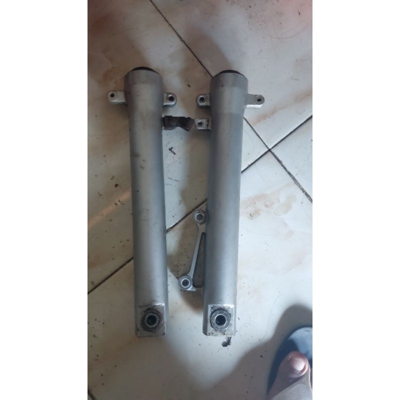 BOTTOM SHOCK DEPAN MP TIGER