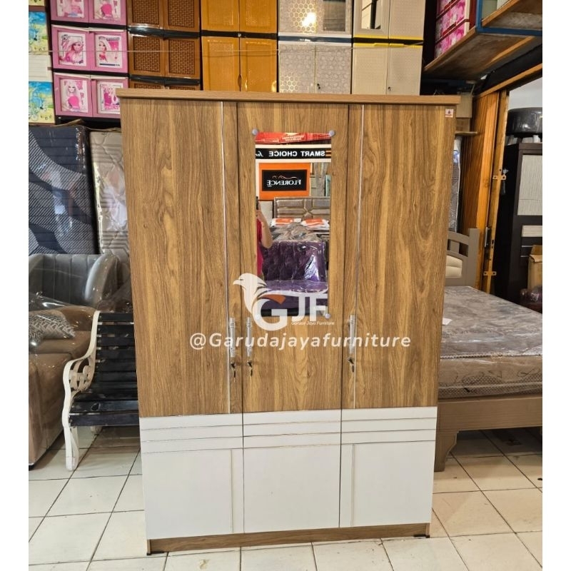 LEMARI PAKAIAN 3 PINTU / LEMARI BAJU 3 PINTU / LEMARI PAKAIAN ANAK KOST / LEMARI PAKAIAN OLYMPIC MUR