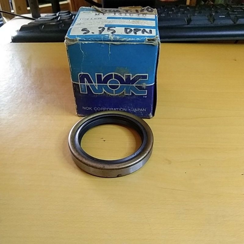 siel roda depan Daihatsu hijet1000