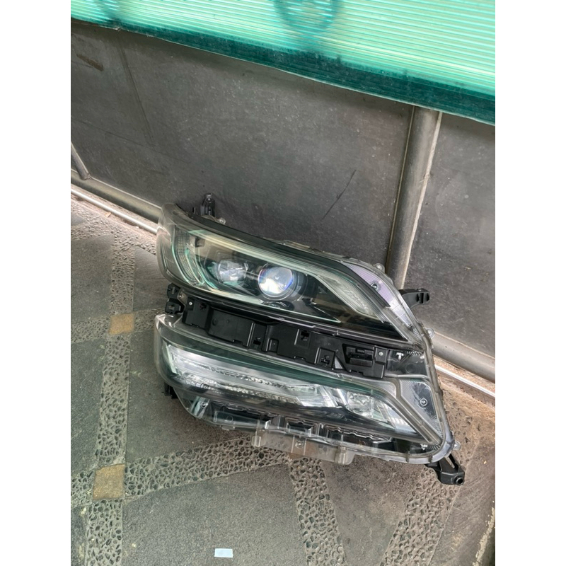 HEADLAMP VELLFIRE 2015 2016 2017 ORIGINAL