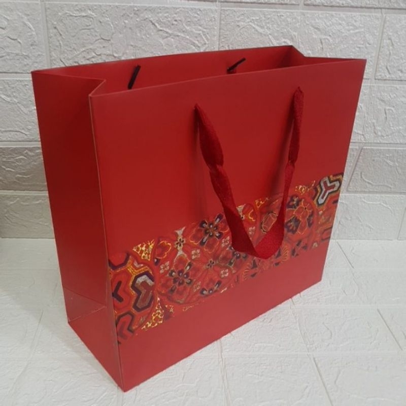 

Paper Bag Abstrak Bunga