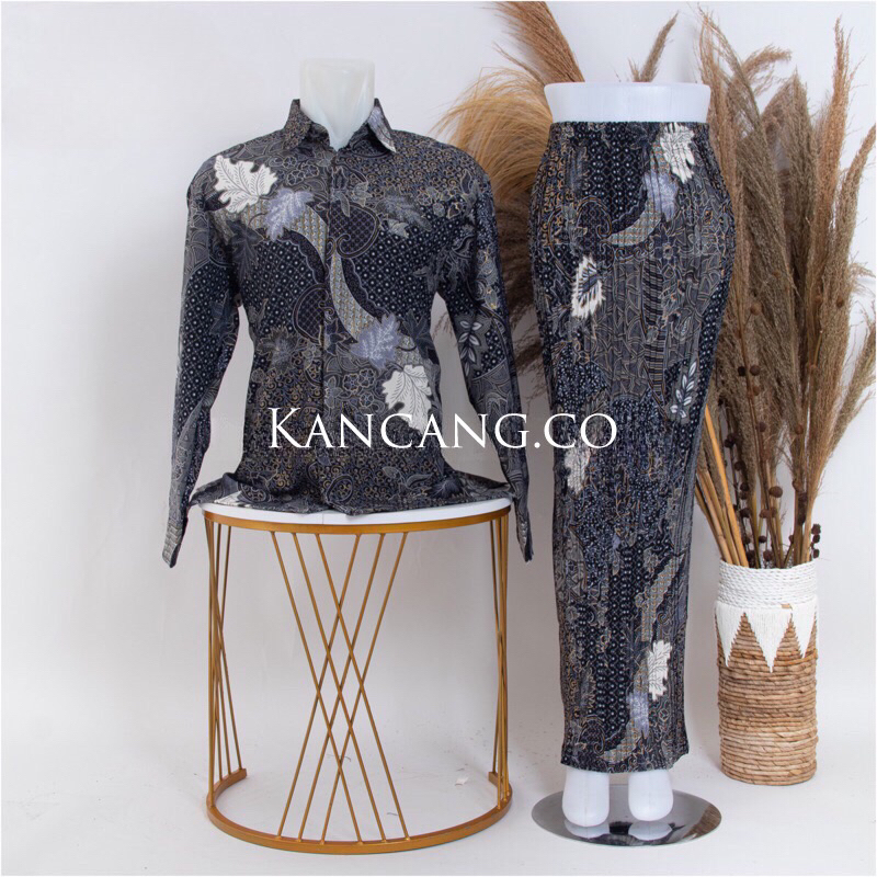 BATIK COUPLE PASANGAN / BATIK LENGAN PANJANG / ROK PLISKET / BATIK COUPLE / BATIK LAMARAN / BAJU BAT