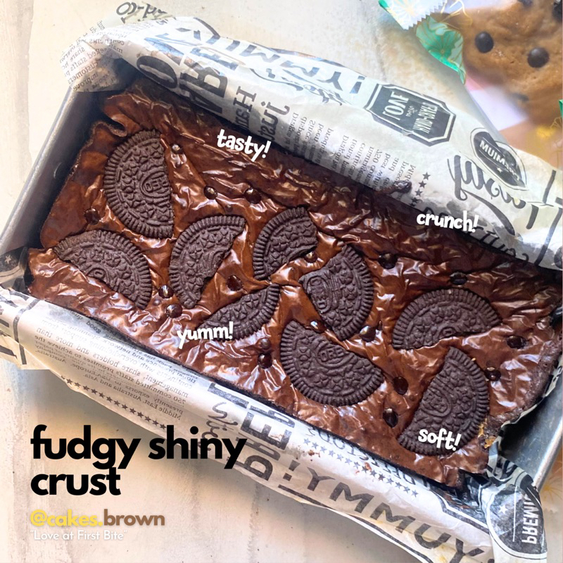 

FUDGY MOIST SHINY CRUST BROWNIE MEDIUM SIZE by CakesBrown