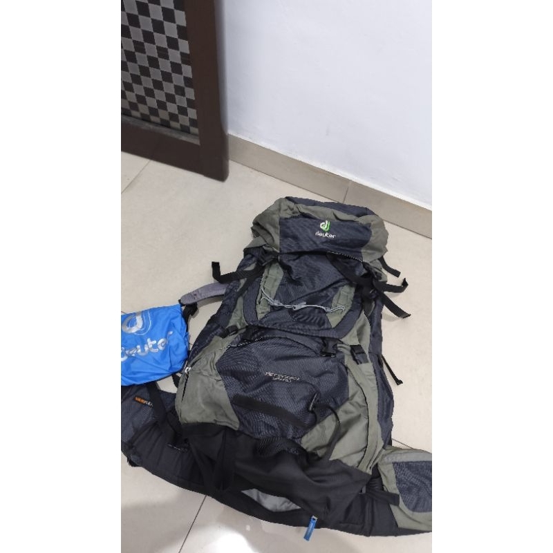 Tas Keril Naik gunung merk Deuter AIRCONTACT 55+10L Black Granite Preloved