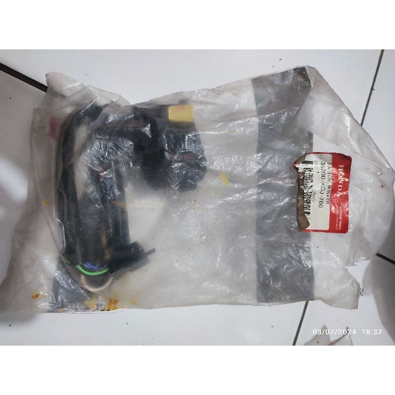 Saklar holder sen riting kiri tiger 2000 tiger lama tiger lawas tilas tilam original AHM 35200-KCJ-7