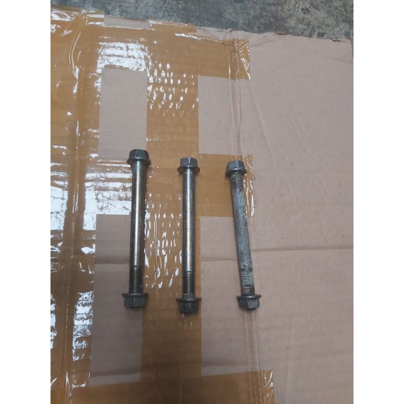 Baut  pangkon mesin supra x 125 dd karisma kirana ori copotan set