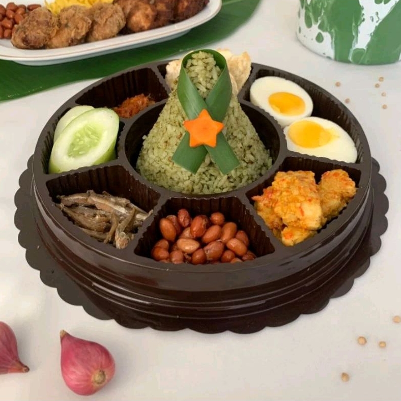 

Nasi Gemuk ( Lemak ) dalam Nasi Nusantara Spesial by Sewadah Catering dengan 3 Pilihan Kemasan