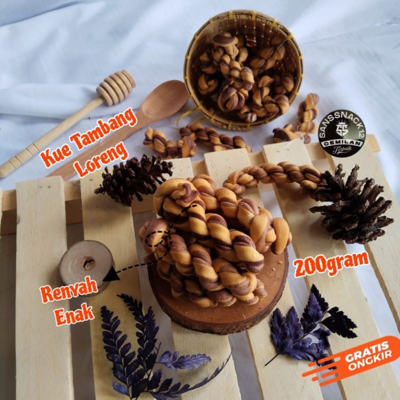 

Kue Tambang / Untir Untir / Tambang Loreng