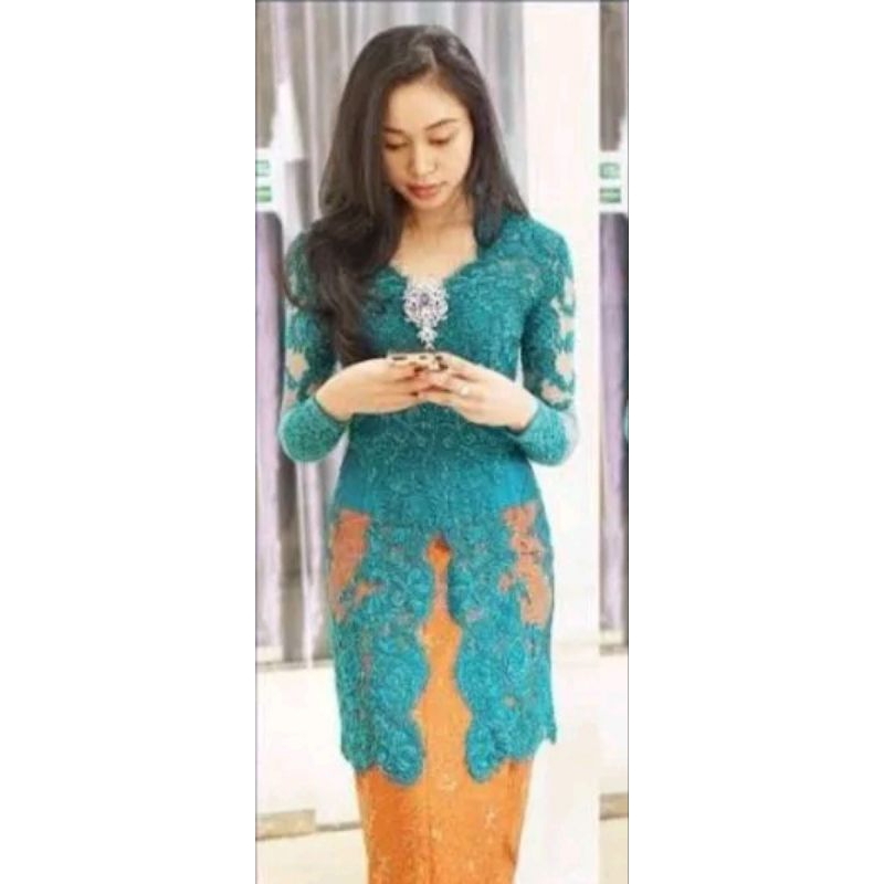 Rumah Jahit Egifanissa Jasa Jahit kebaya Custom