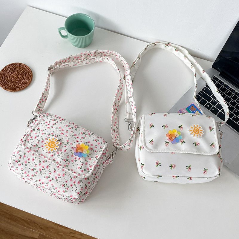 TAS WANITA SELEMPANG TAS IMPORT TAS KEKINIAN TAS KAMPUS TAS PUTIH