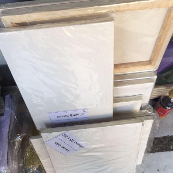

PROMO TERGILA KANVAS LUKIS 3X3