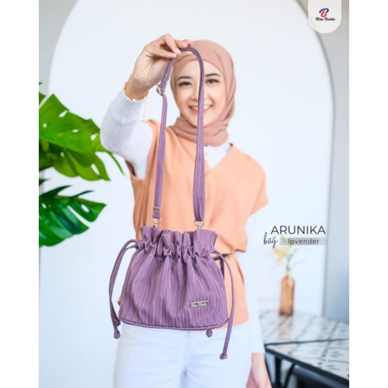 TAS ARUNIKA BY BIRU TSABITA / SLINGBAG ARUNIKA / TAS BIRU TSABITA / TAS MURAH / TAS SELEMPANG WANITA