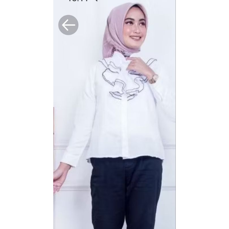 Baju putih wanita untuk melamar kerja atau ospek