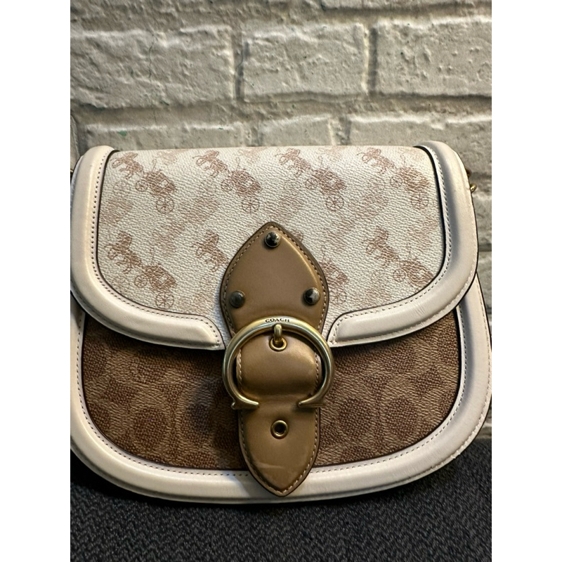 Coach beat saddle horse signature