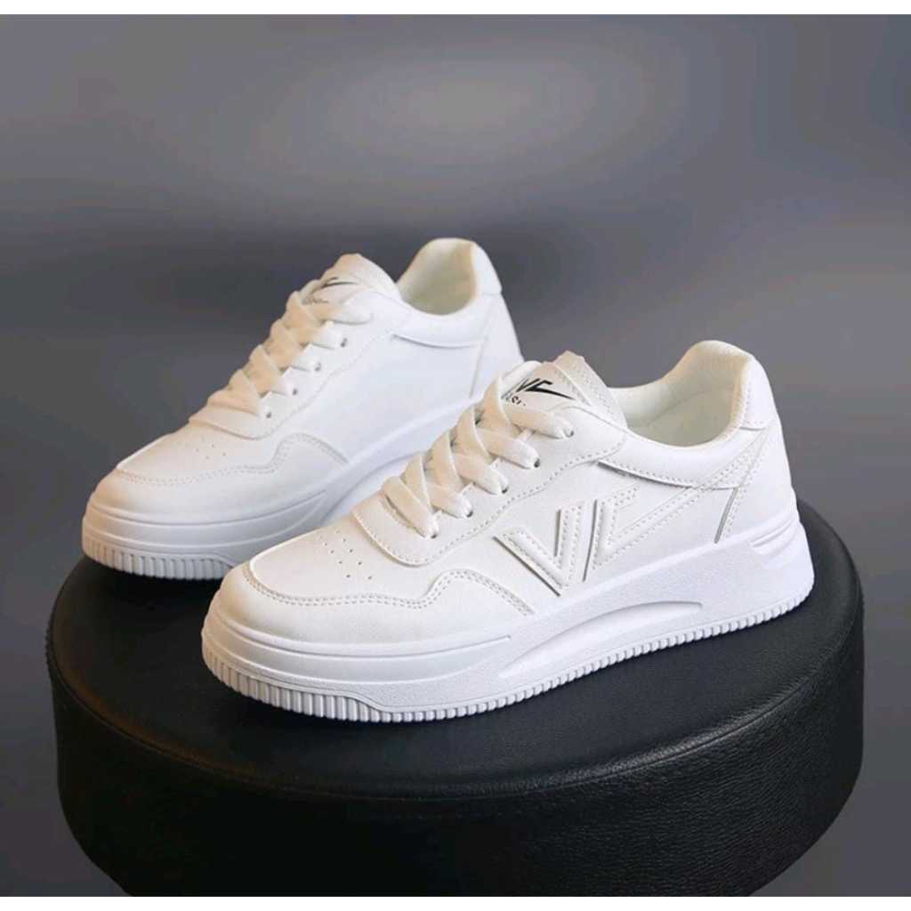 Sepatu sneakers wanita sepatu wanita kekinian viral sepatu putih wanita sepatu wanita masa kini