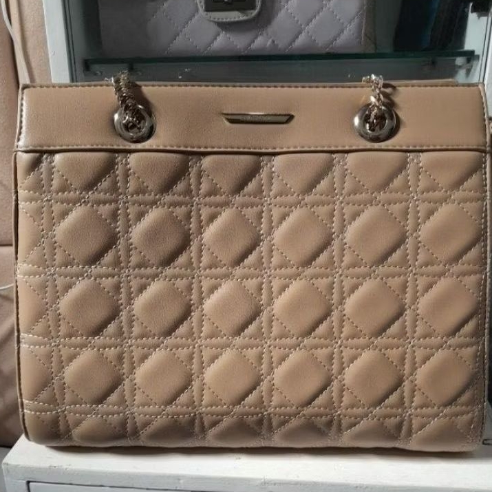 preloved tas Elizabeth