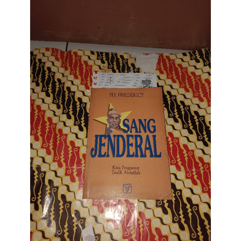 Buku Sang Jenderal by HJ Friedericy