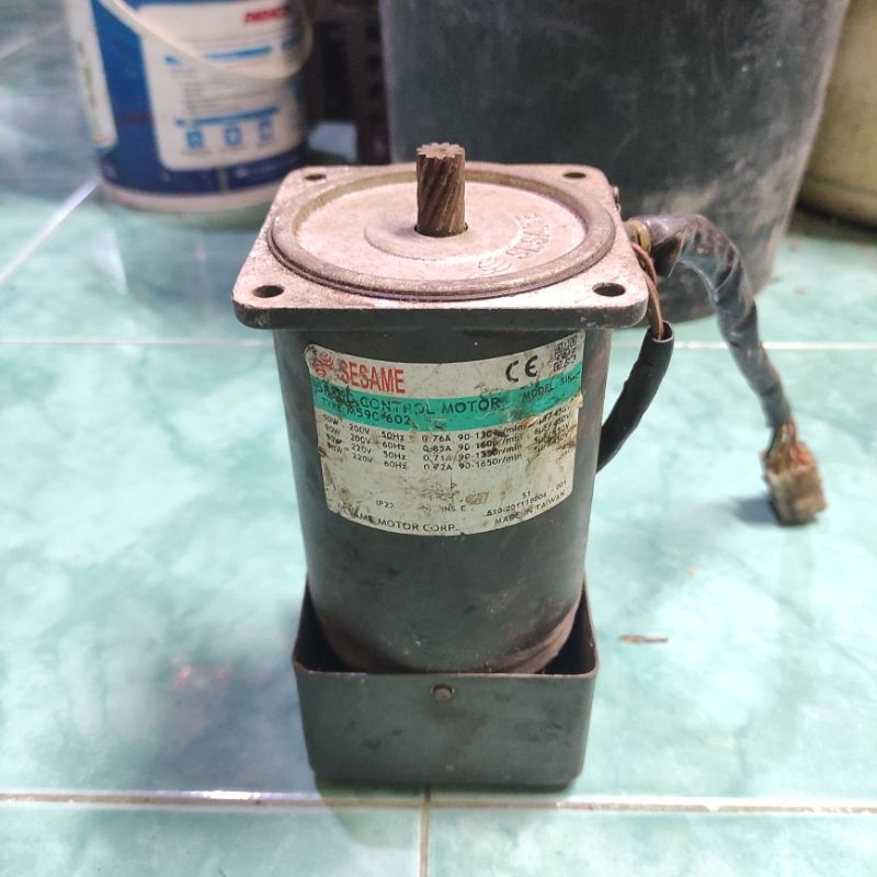 DINAMO MOTOR LISTRIK 220VAC 90W 1500RPM 5UFSESAME MOTOR