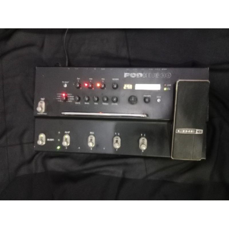 Efek Gitar line6 HD300