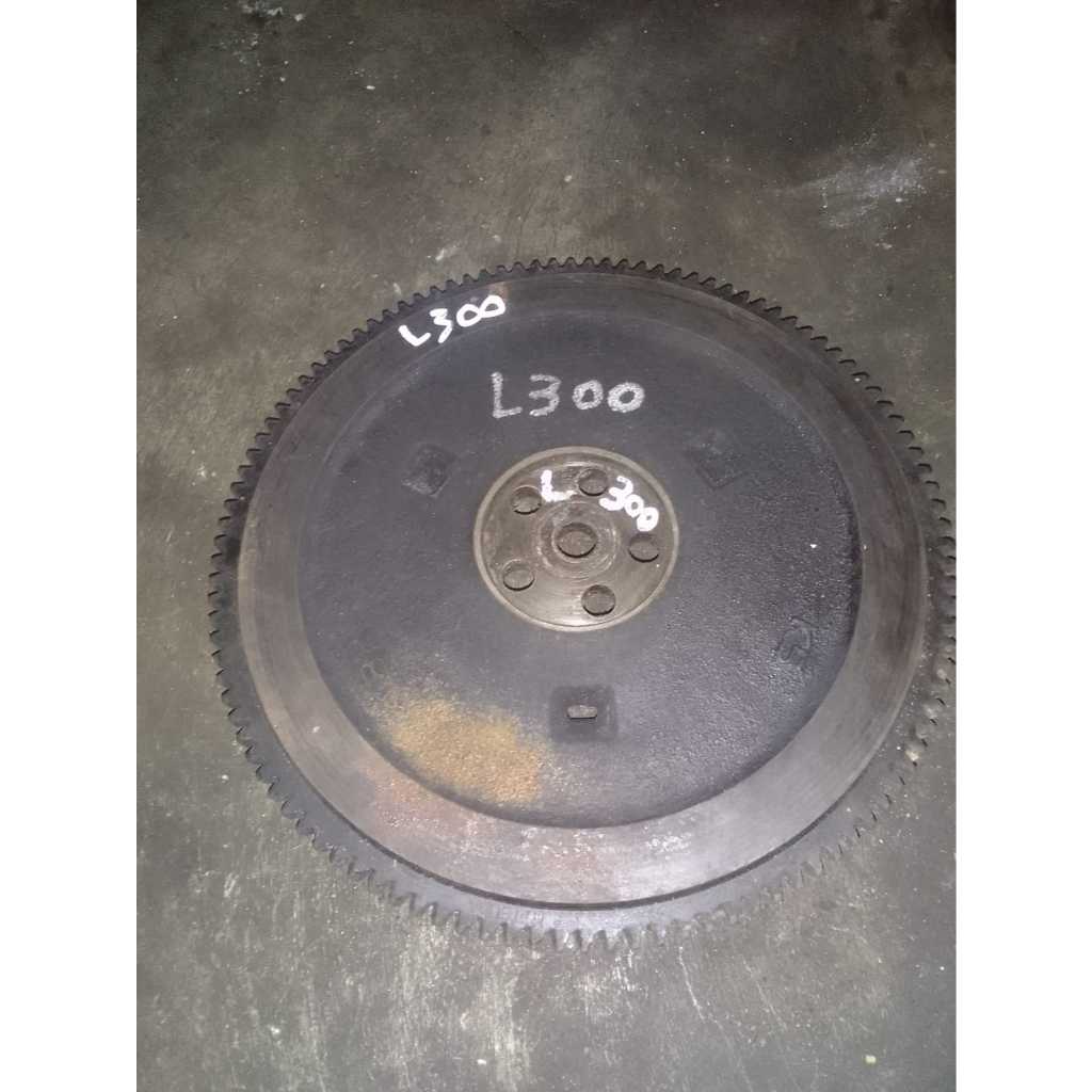 Roda Gila Fly Wheel MITSUBISHI L300 Bensin