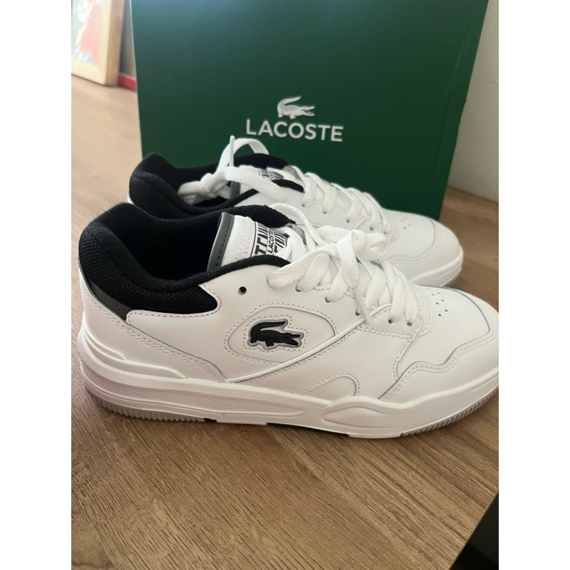 Sepatu Wanita Lacoste White