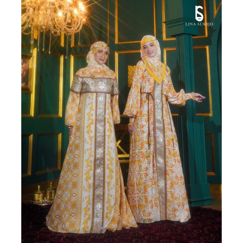 Lina Sukijo Ratu + Emas Set Scarf