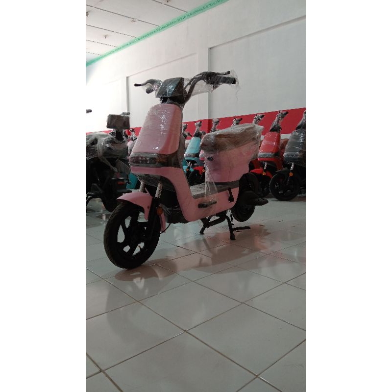 Sepeda listrik Uwinfly D8D Pink