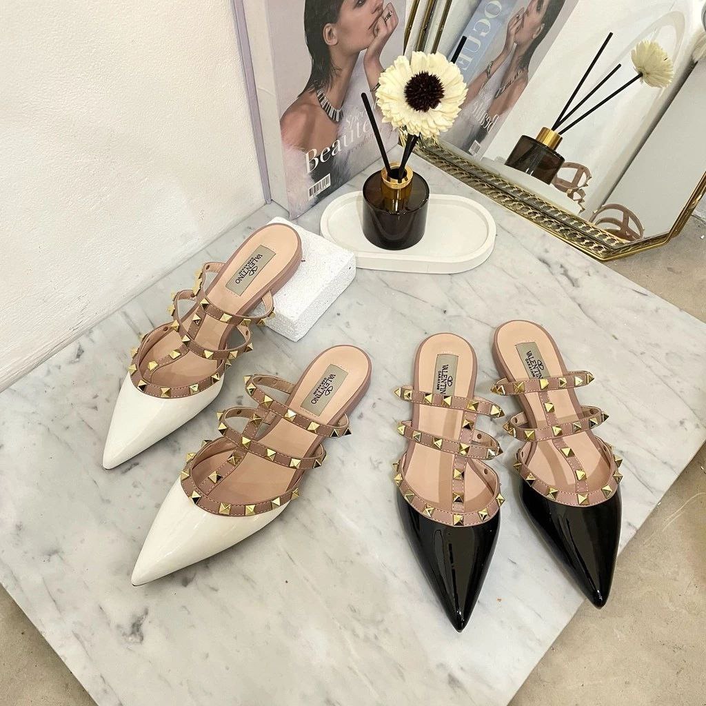 Flat Shoes Valentino Garavani Slippers 6840