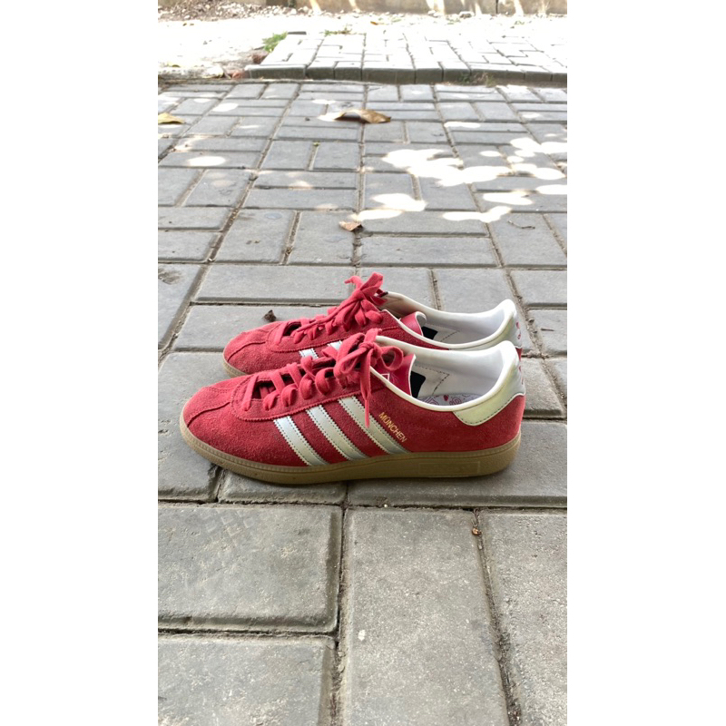 Adidas Munchen Red Scarlet
