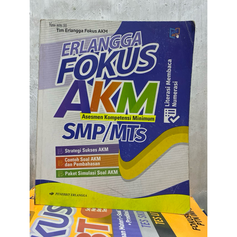 ERLANGGA FOKUS AKM SMP MTS