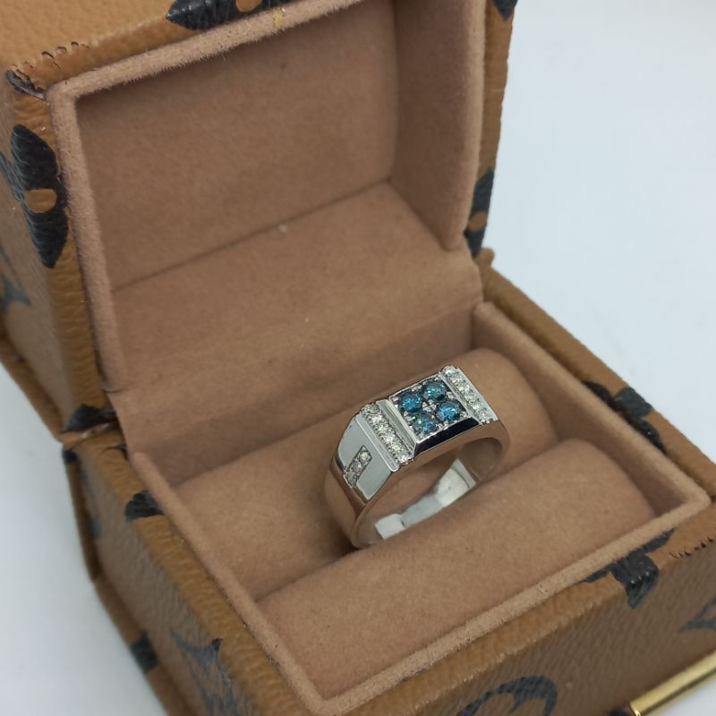 cincin pria berlian biru dan putih free memo