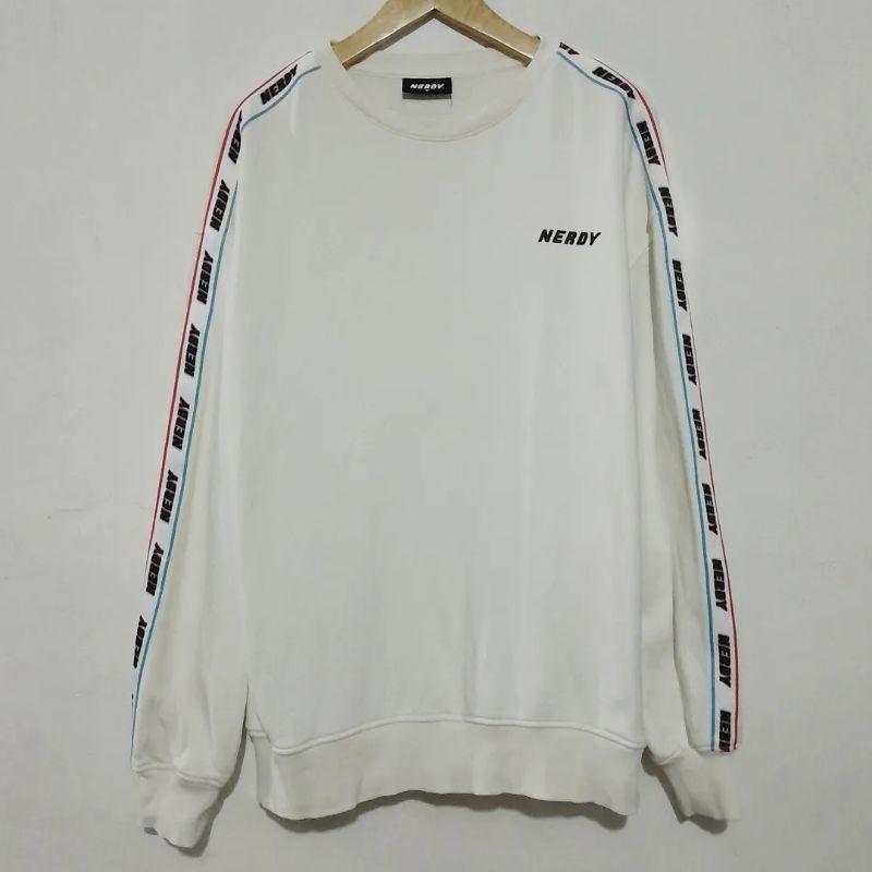 NERDY Thrift Crewneck  / White / Sweater / Secondbrand