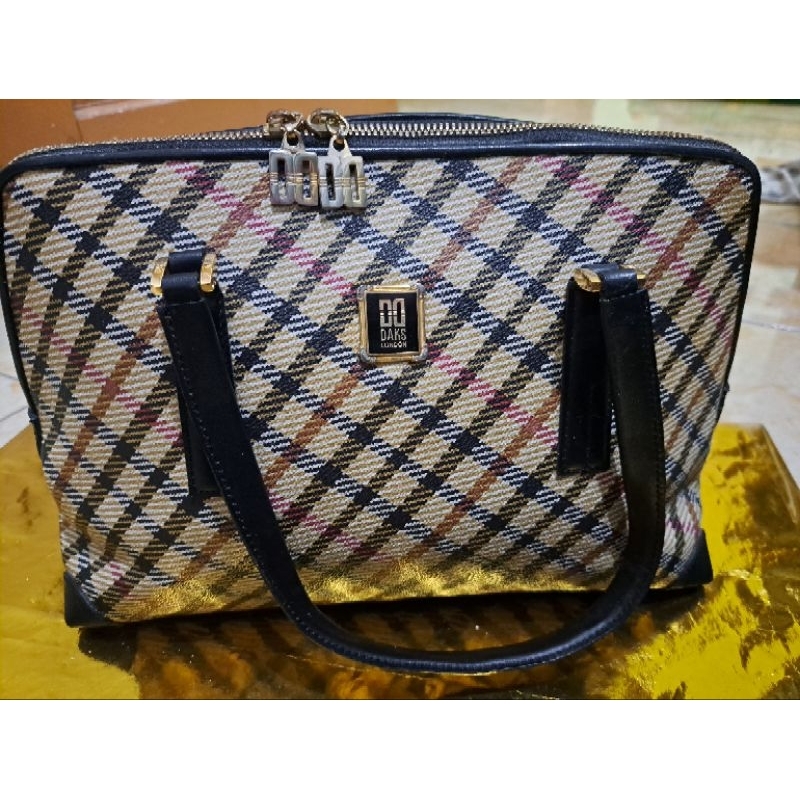 TAS DD DAKS LONDON (PRE LOVED)