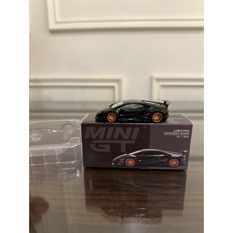 mini gt lamborghini huracan lbwk ver 1 black rare langkah