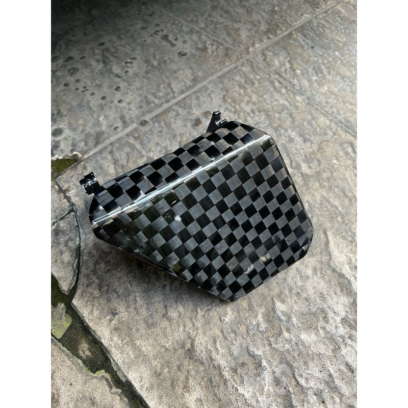 tutup laci vario 125 new carbon kevlar