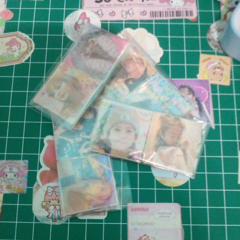 

STIKER MAIL KPOP ALA SELKOR ISI 6 PCS (READ DEKS)