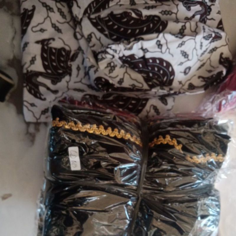Kebaya jarik