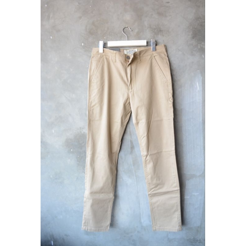 Celana Chino Latoya - Size 32