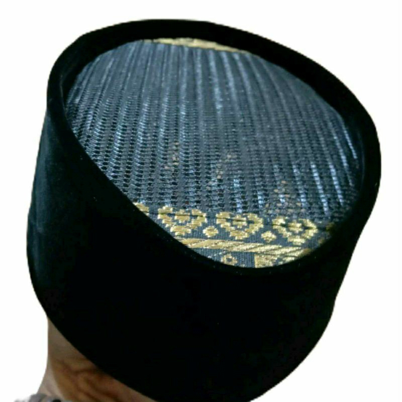 Peci Bludru Hitam Ac Depan Kain Songket Emas