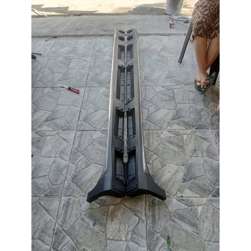 bodykit samping Inova reborn venturer baru