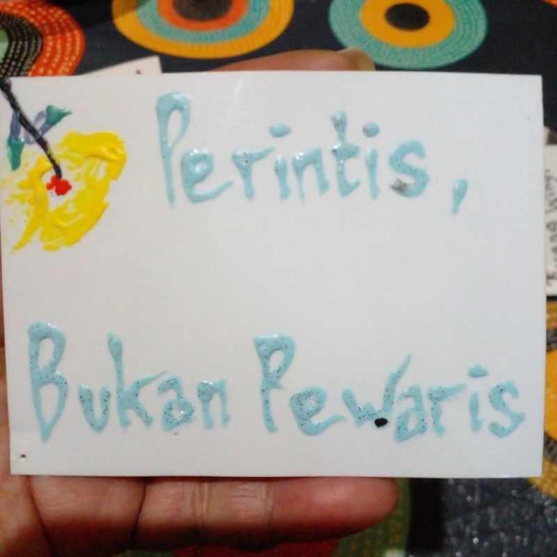 

British Sticker Timbul : Perintis Bukan Pewaris