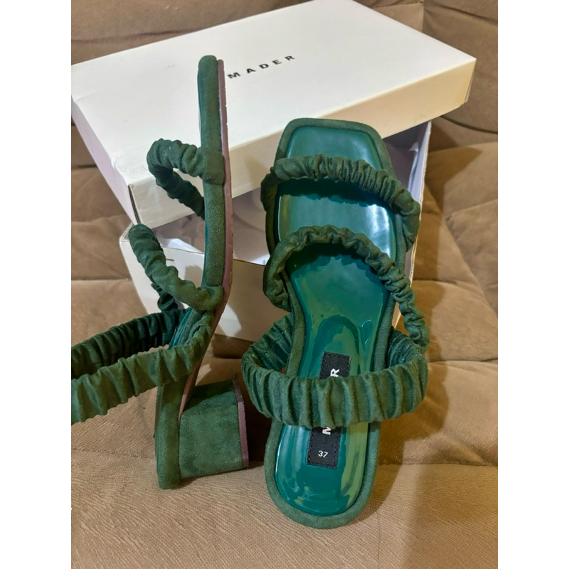 HEELS MADER (PRELOVED)