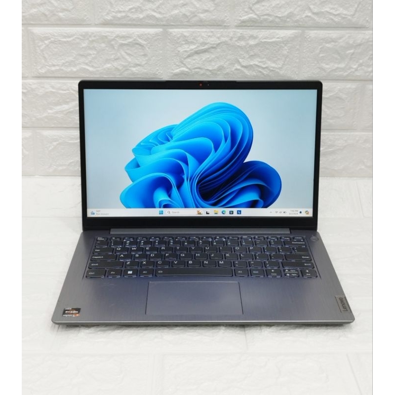 Laptop Lenovo slim 3 AMD Ryzen 7 RAM 20 GB SSD 512