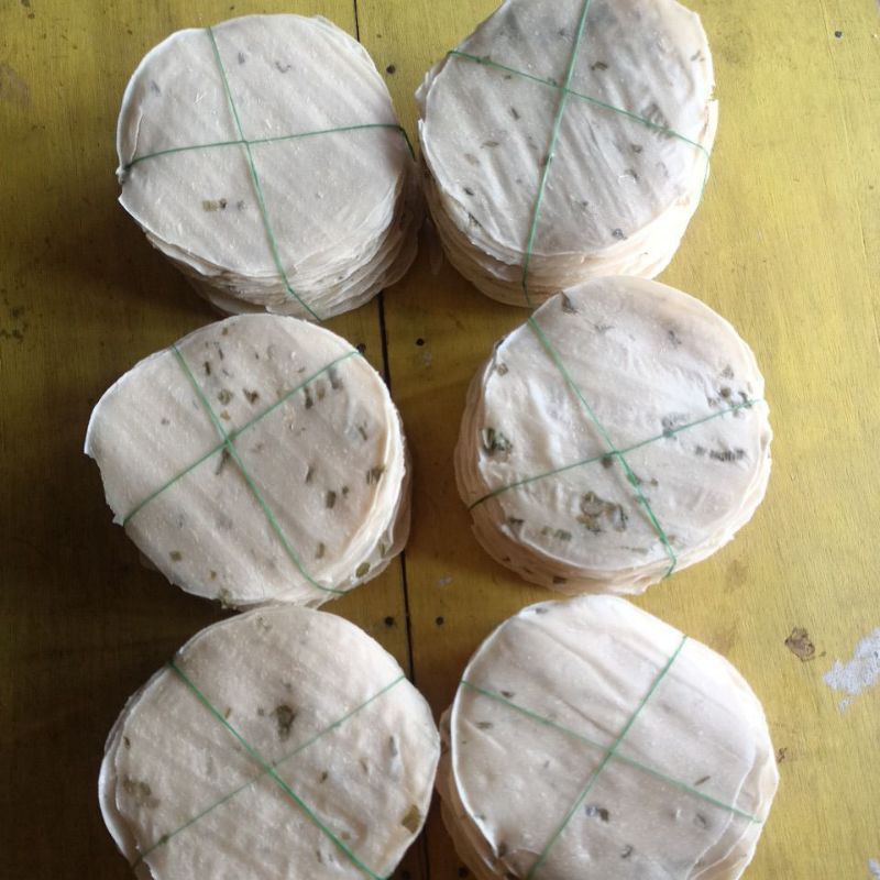 

Paket hemat 6 ikat Kerupuk Kamang Kerupuk Kuah Sate khas Minang