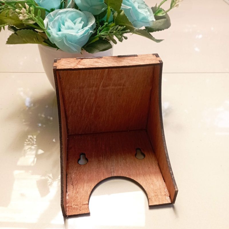 Rak Dinding Minimalis / Rak Piala