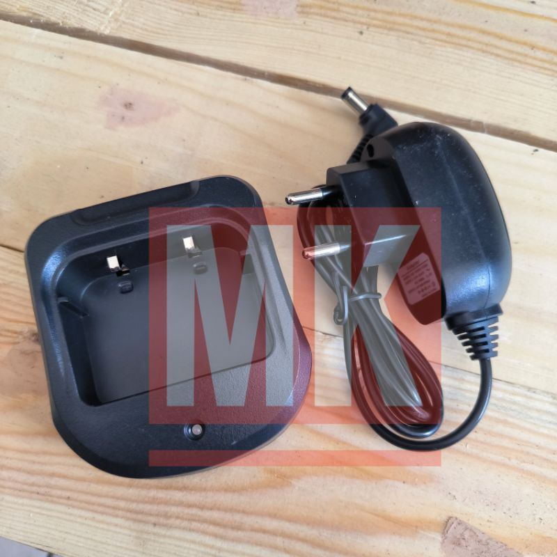 Charger HT Firstcom FC-136R