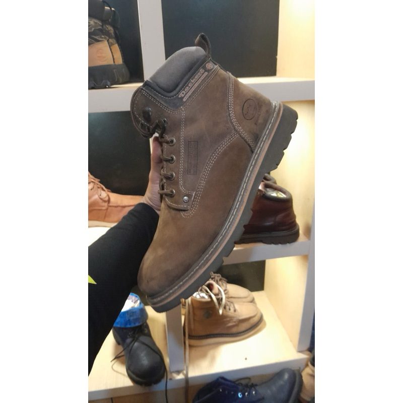 sepatu boots dockers size 46
