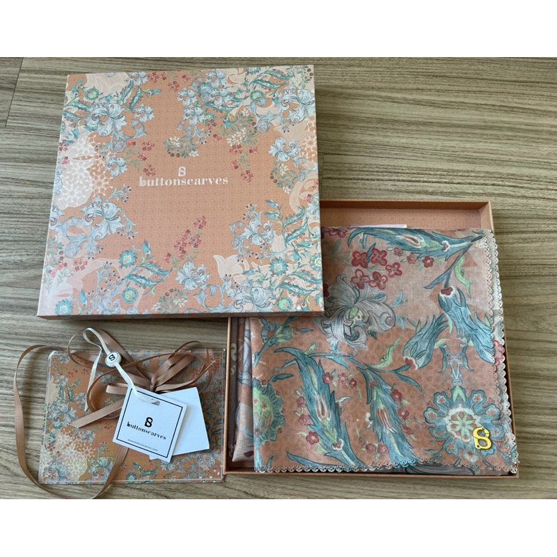 Preloved buttonscarves topkapi pumpkin